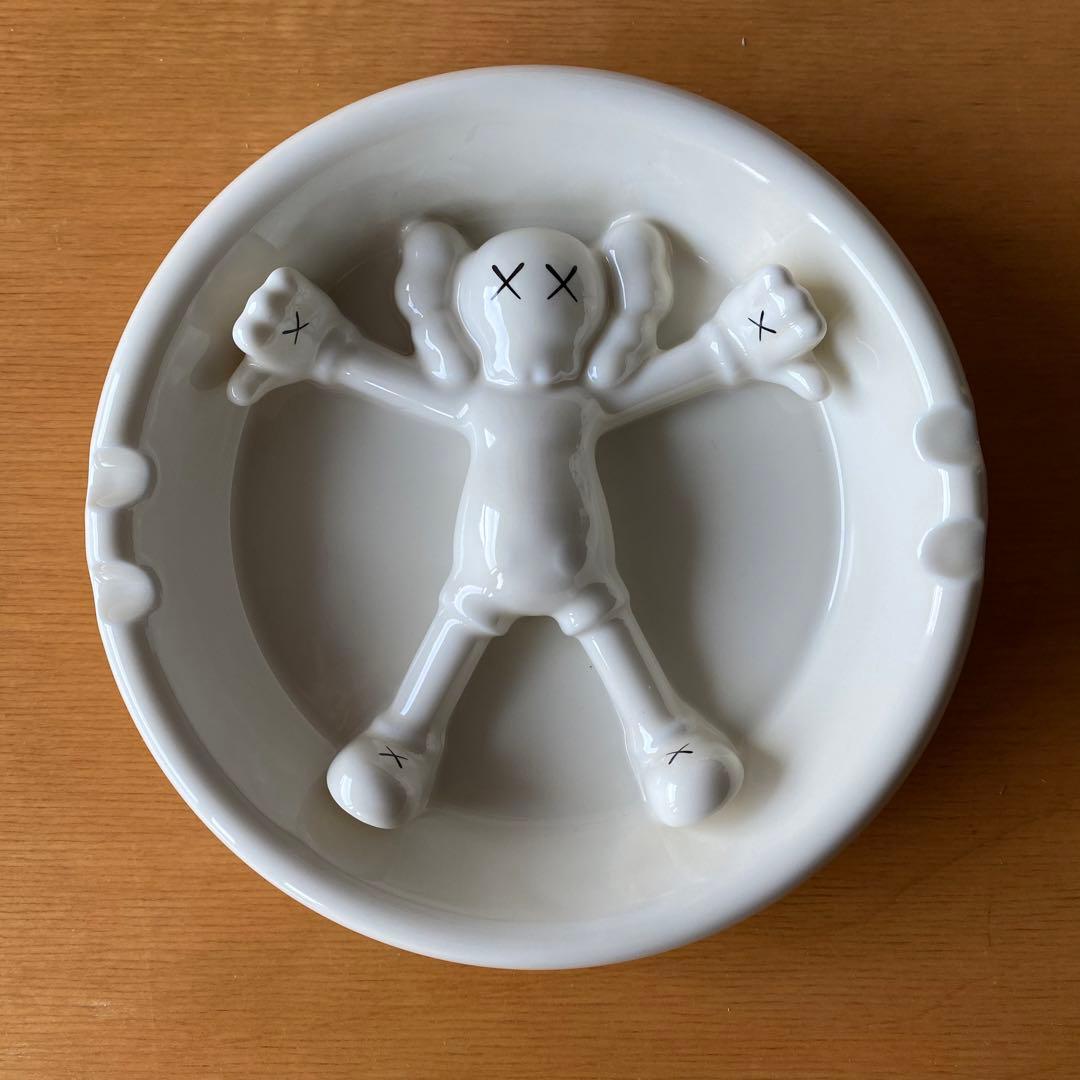 激レア KAWS × Gallery1950 ASHTRAY 灰皿