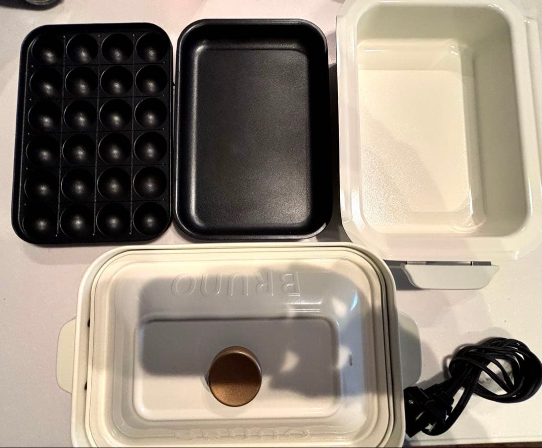 ［美品]BRUNO ホットプレート ホワイト セラミックコート鍋付き