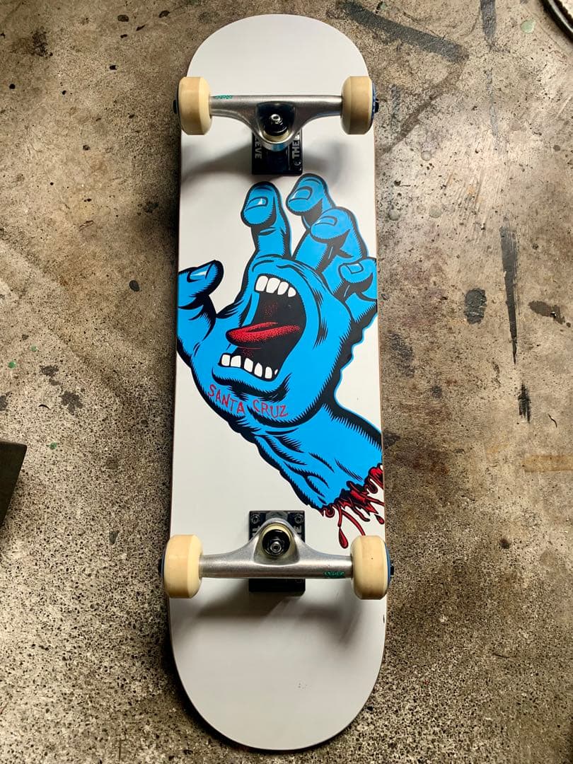 新品　Santa Cruz スケートボード 8.25 インチ スケボー