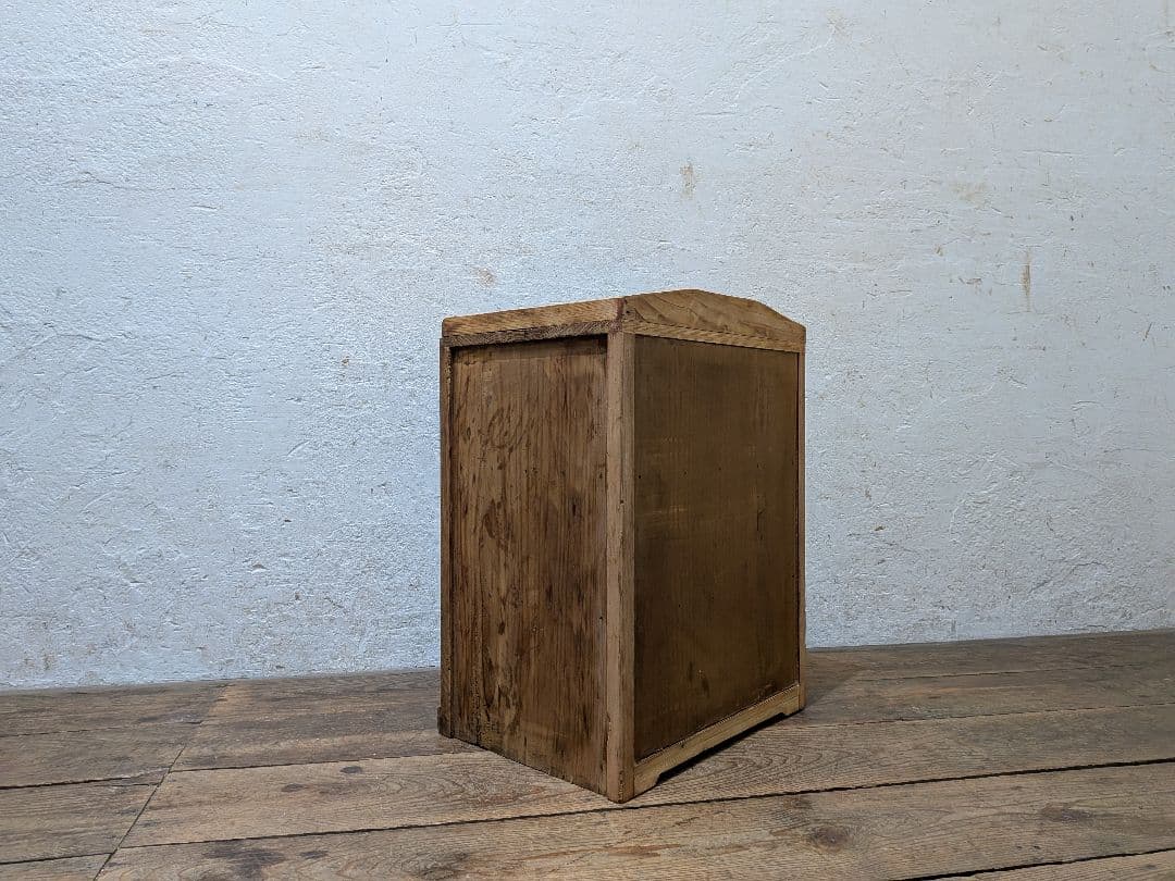 1120 アンティーク　杉のガラスケース　飾り棚　収納棚　キャビネット　レトロ