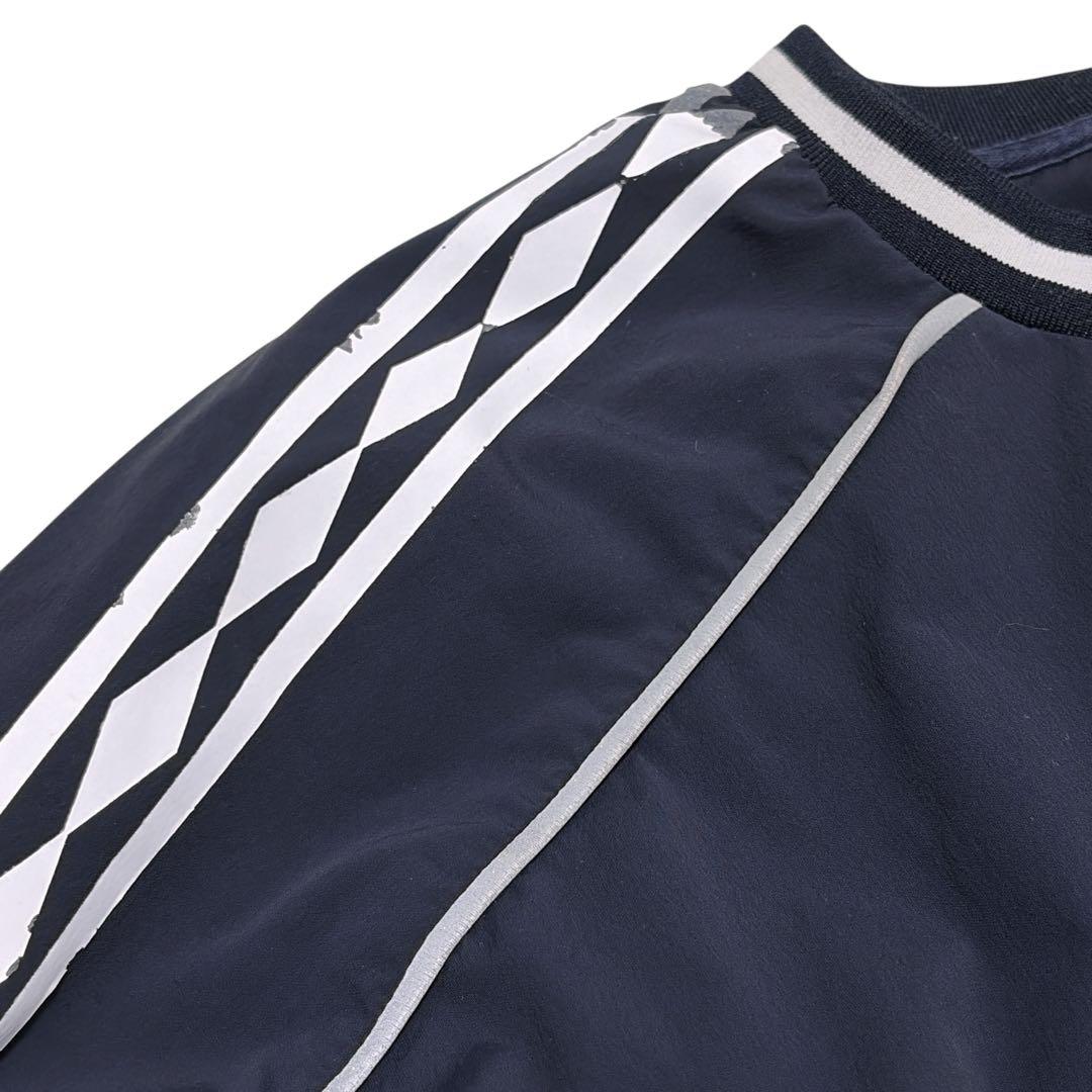 UMBRO マンチェスターユナイテッド　ネイビー 長袖ピステ　ナイロンジャケット