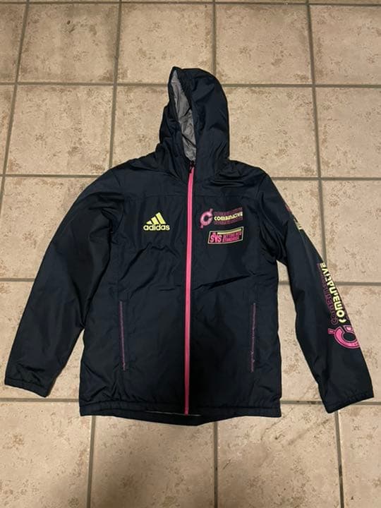 アディダスオリジナルアウター