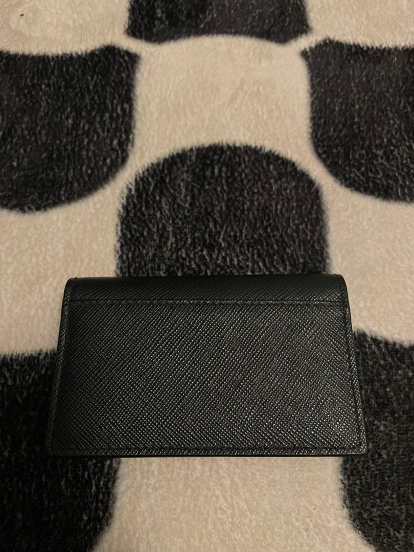 PRADA ブラック サフィアーノレザー 名刺入れ