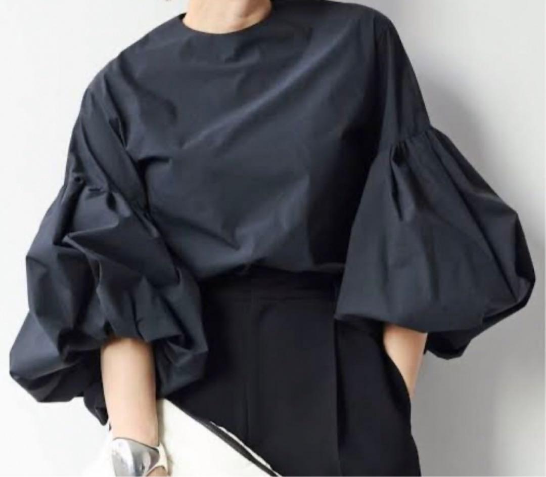 CELERI 2025SS パフスリーブシャツ　黒　ドゥーズィエムクラス