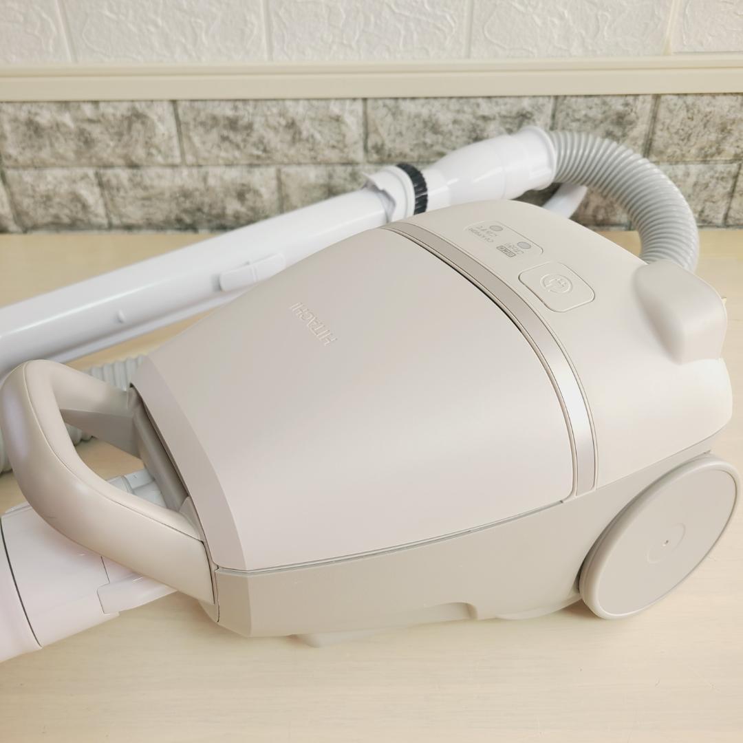 【美品】2025年製 日立 紙パック式クリーナー かるパック CV-KP90M