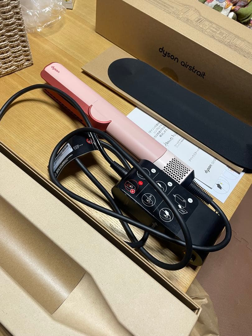 Dyson Airstrait ストレイトナー HT01