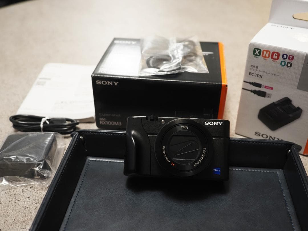 ソニーサイバーショット DSC-RX100M3