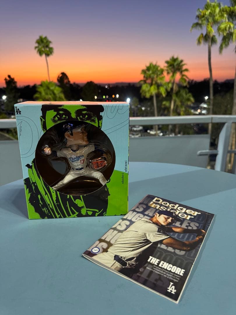 訳あり　大谷翔平　ボブルヘッド　投手　ドジャース　来場者限定　冊子付き　①