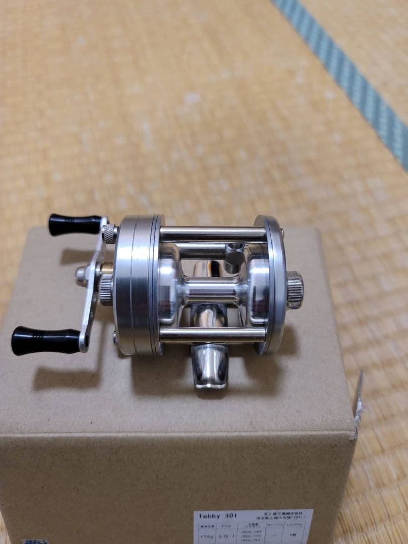 五十鈴工業　Tabby 301 タビー 左巻き