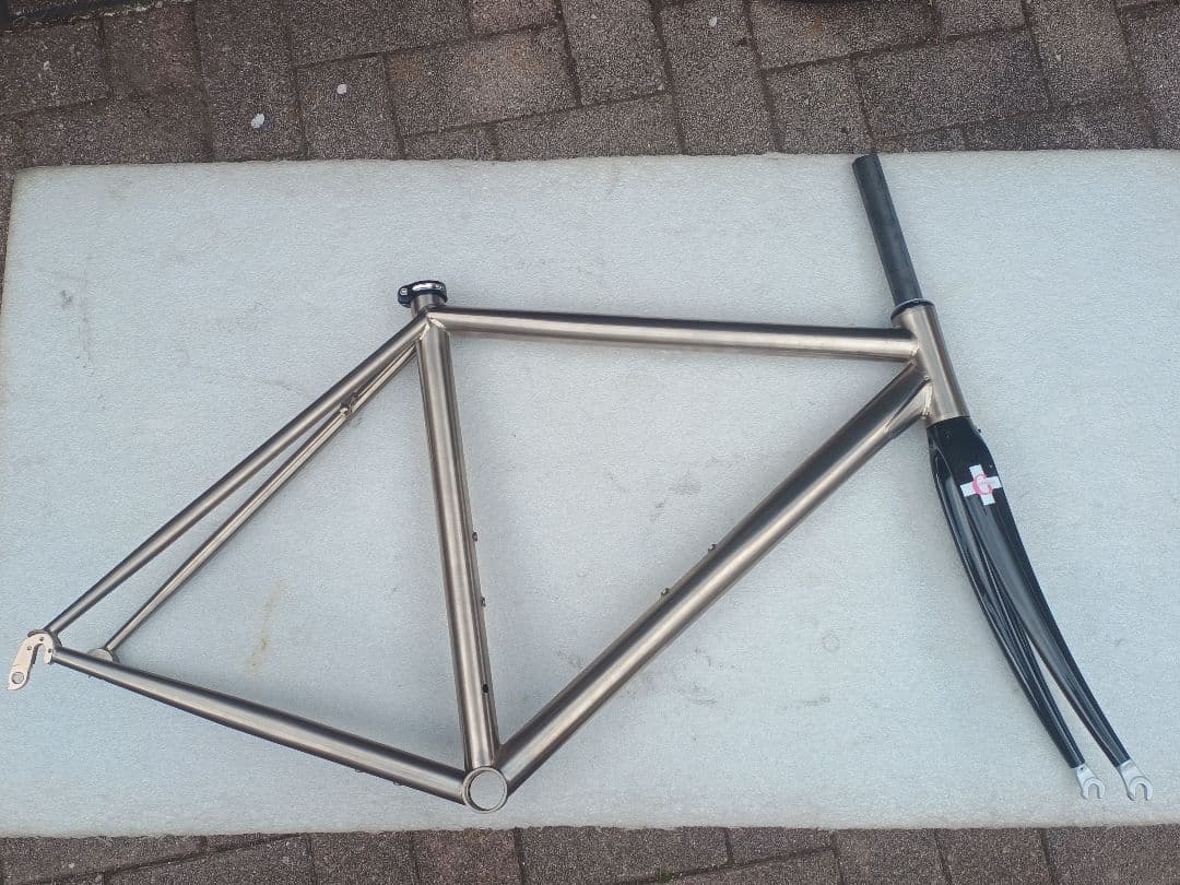 チタン製ロードバイクフレーム