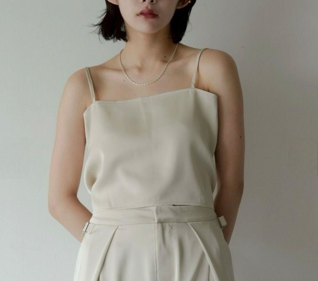 【quūi 】quui　back cross satin camisole