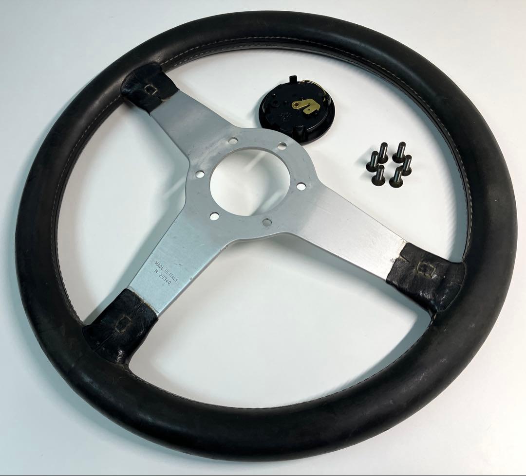 フェラーリ MOMO モモ ステアリング 365BB/ホーンボタン/NARDI