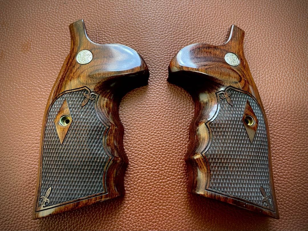 岡本様用　アルタモント　Ｋフレーム　実銃木製グリップ