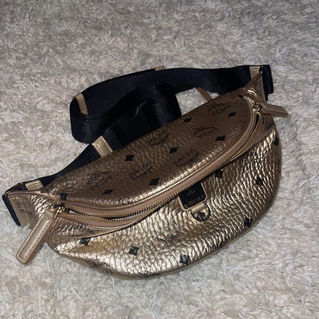 MCM ゴールド ボディバッグ
