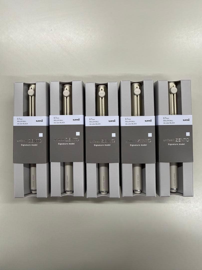 ユニボールゼント　シグニチャーモデル　ZENTO シャンパンゴールド　5本