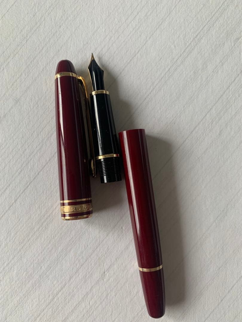 MONTBLANC 144 万年筆 ボルドー 14Kペン先