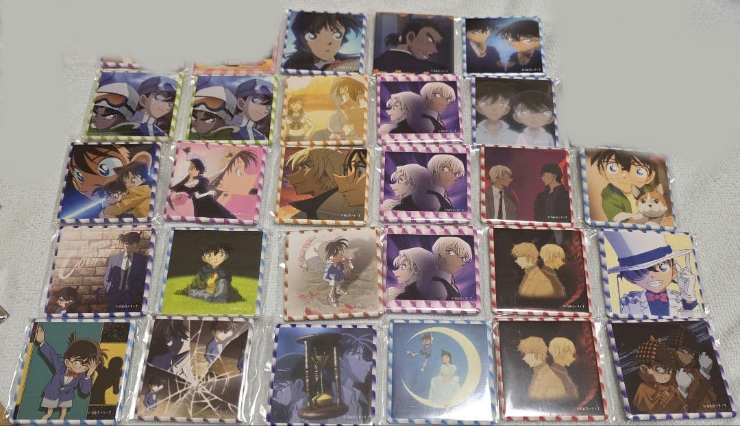 名探偵コナン　コナンランド　メモリアル缶バッジ　蘭　新一　安室　赤井　平次　灰原