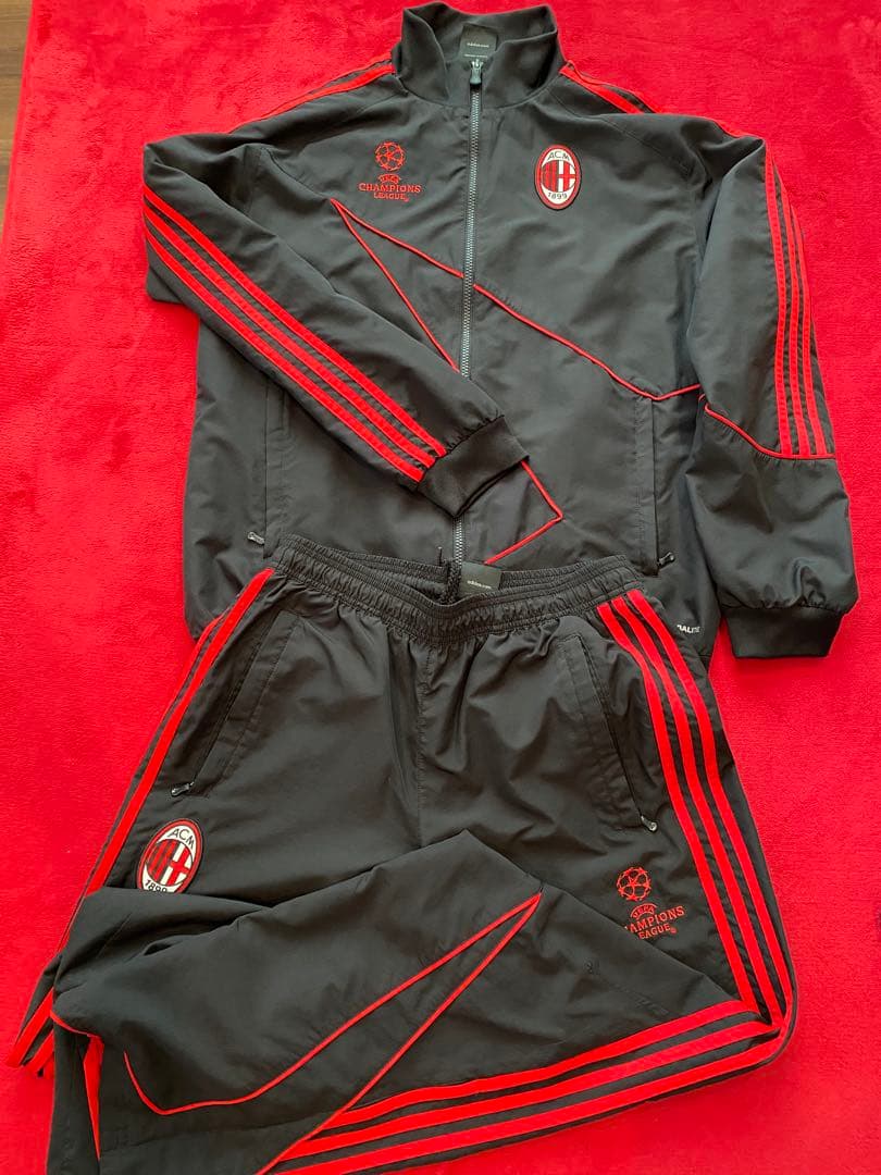 ぽ*ご様 adidas ACミラン ウィンドブレーカー