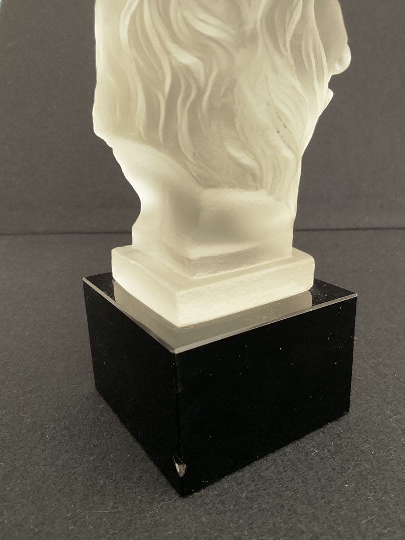 RED ASHAY LIONレッドアッシェイ ライオンFrosted Glass