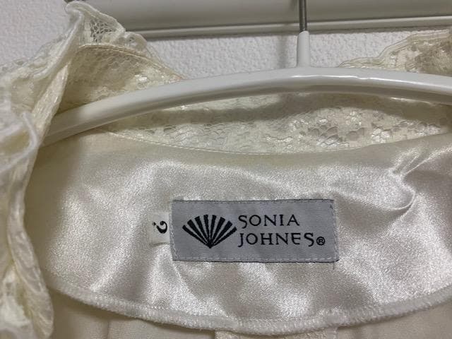 SONIA JOHNES フリル付きアイボリートップス サイズ2