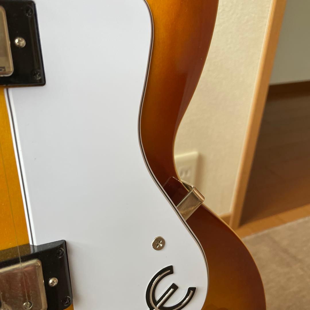 Epiphone リビエラ