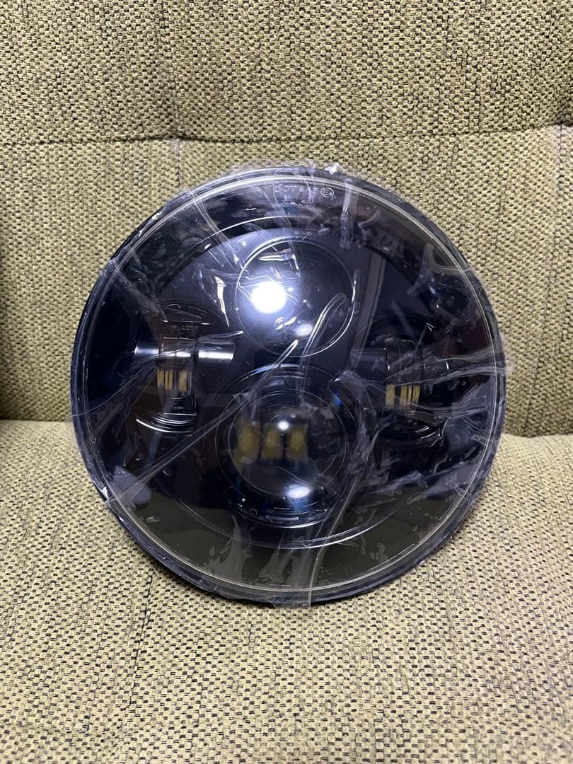 新品未使用　7インチ プロジェクターLEDヘッドライトMS-880N-B