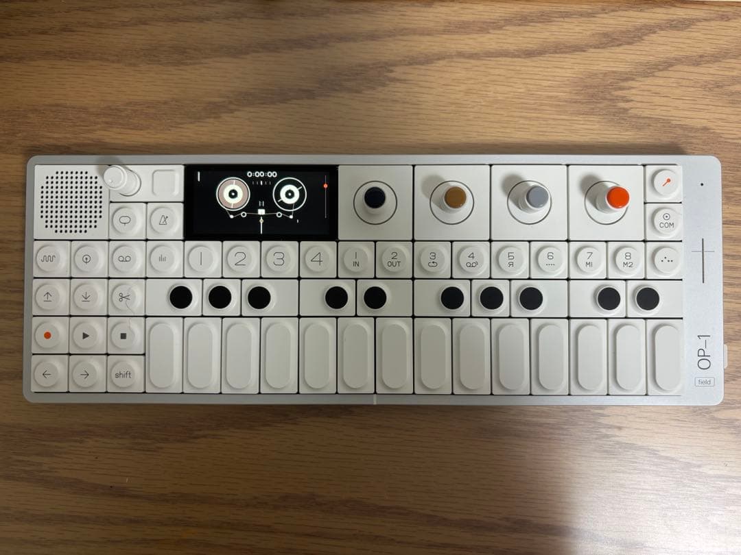 鍵盤楽器 OP-1 field / Teenage Engineering
