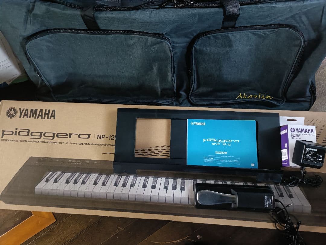 Yamaha piaggero NP-12 電子ピアノ ケース、ペダル付き
