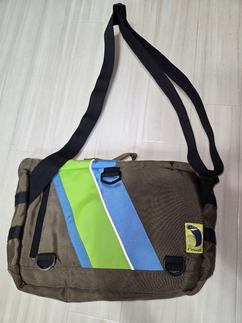 フィンチ　Fin−ch トルトガ メッセンジャーバッグ