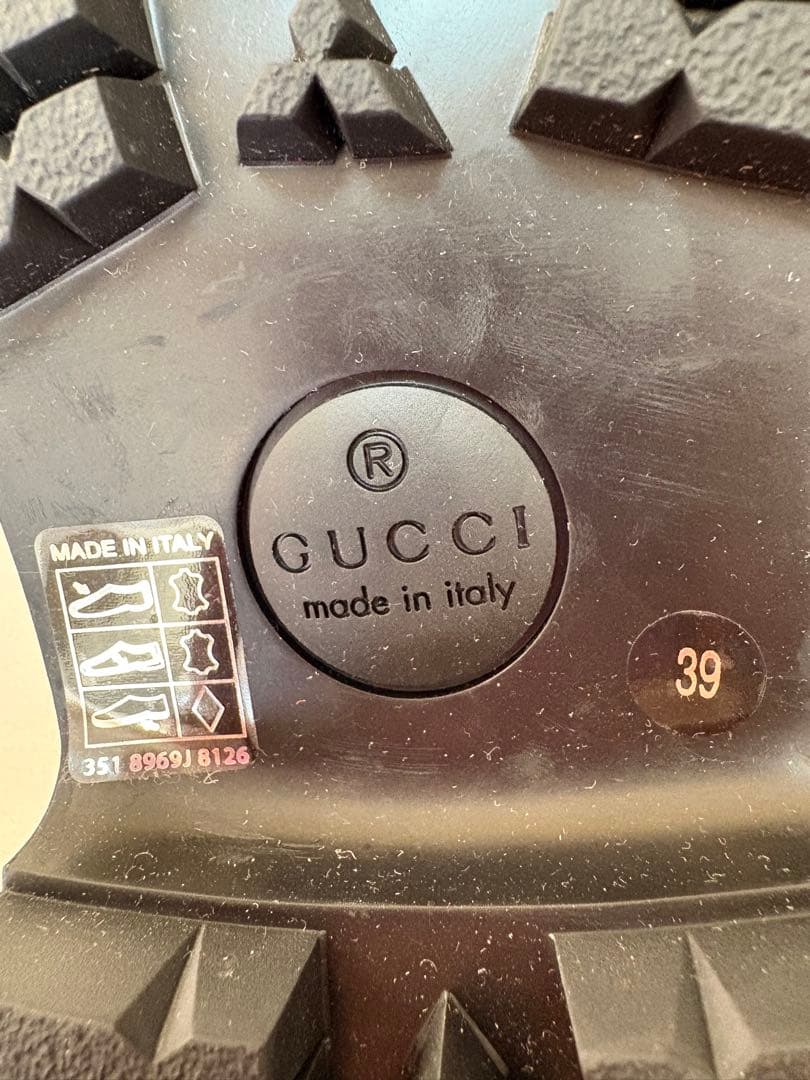 グッチ黒ローファー 厚底 ゴールド金具