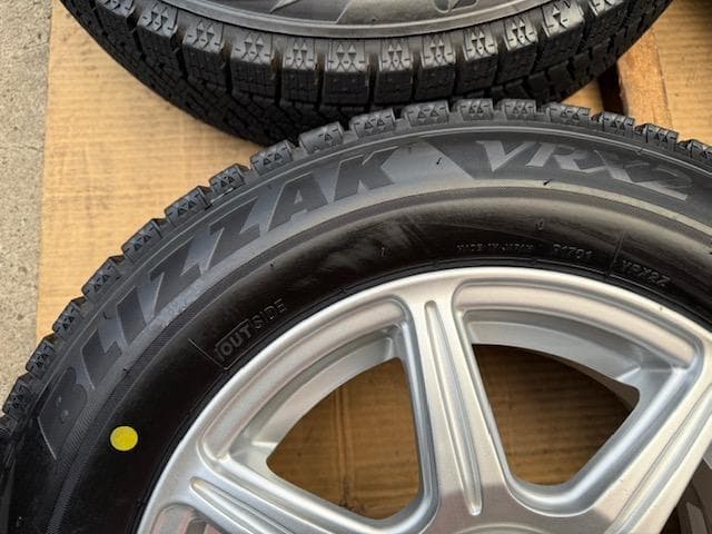 アクア ヤリス ヴィッツ フィット 175/70R14 VRX2 2021年製
