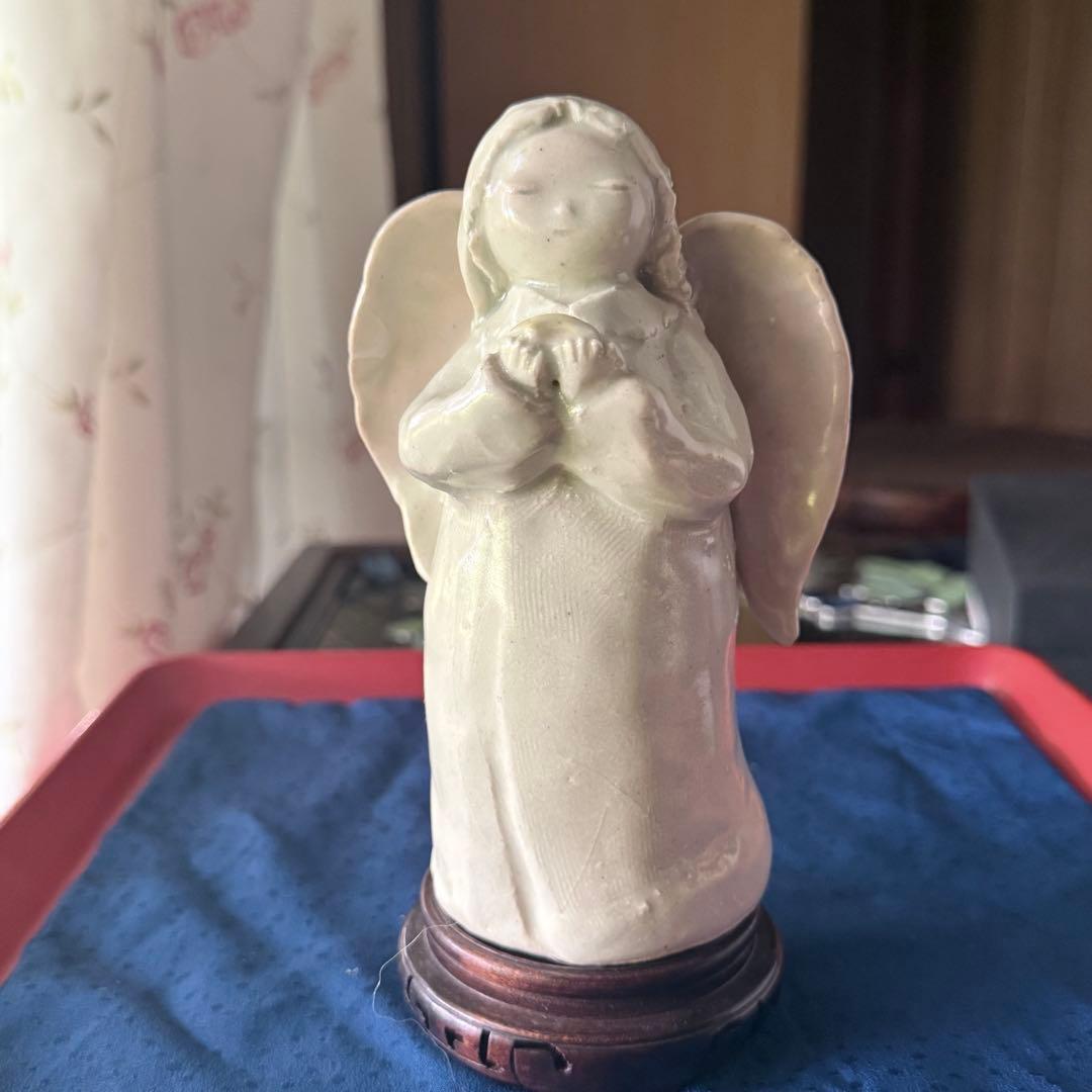 F様へ感謝お嫁入り‼️愛ある作家の最上手フィギュリン「黄色い星にいのる天使」一体