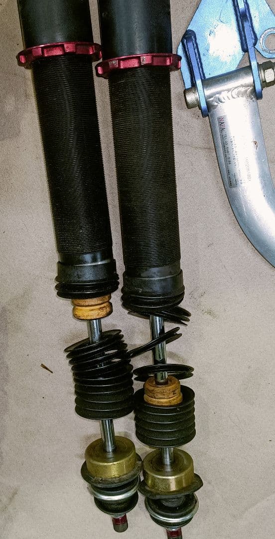 ZVW30 コイルオーバーサスペンションキット