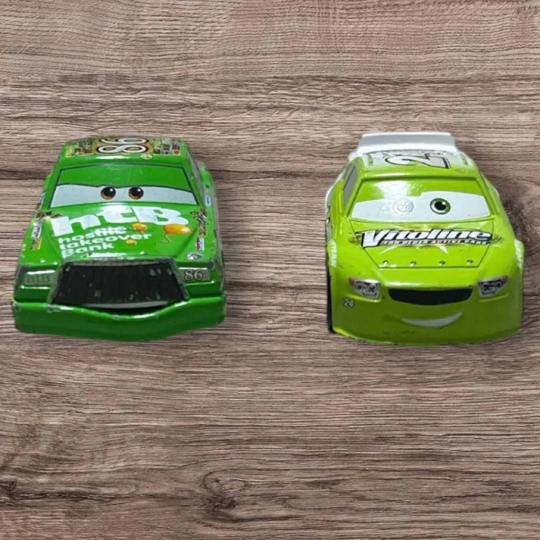 トミカ　カーズ ミニカー 8台セット