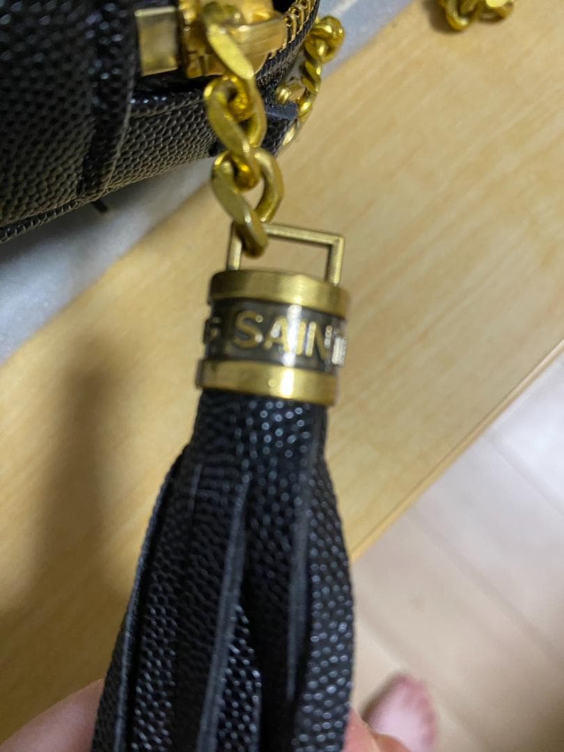 ★週末限定価格　YSL キルティングボディバッグ 黒