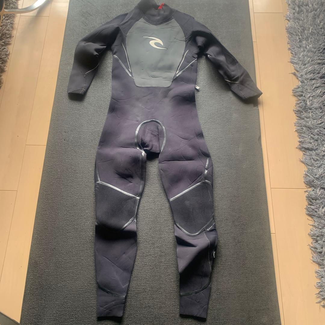 二点Ripcurl 2mm ￼ウェットスーツ