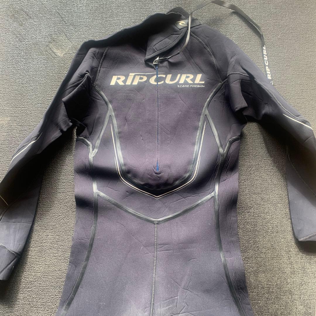 二点Ripcurl 2mm ￼ウェットスーツ