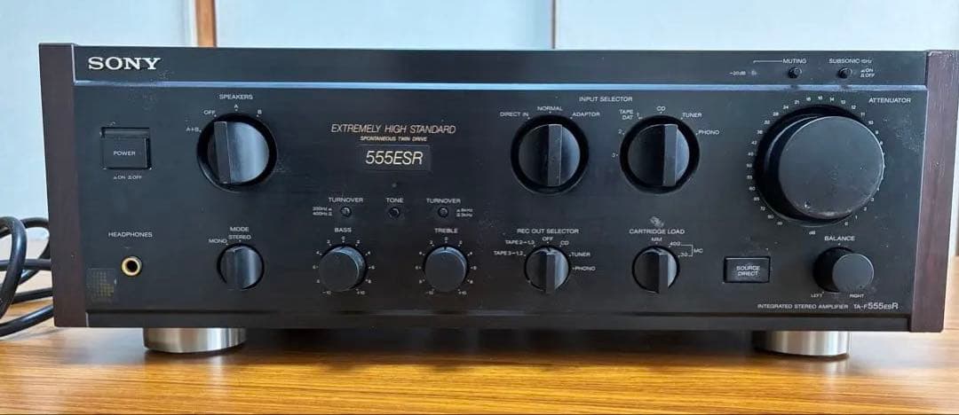 SONY 555ESR プリメインアンプ