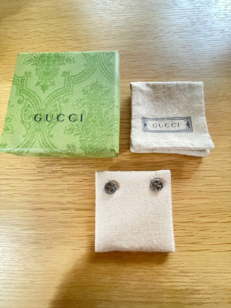 達摩さま　専用　GUCCI インターロッキングG シルバーピアス