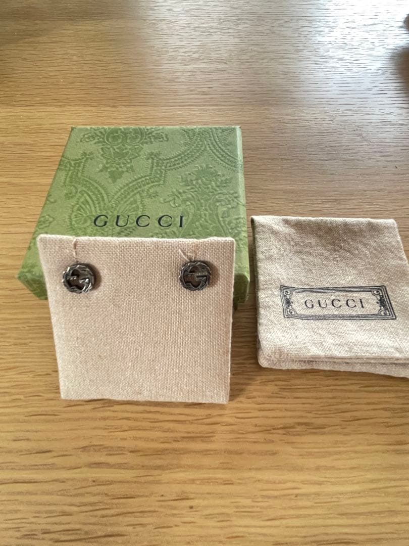 達摩さま　専用　GUCCI インターロッキングG シルバーピアス