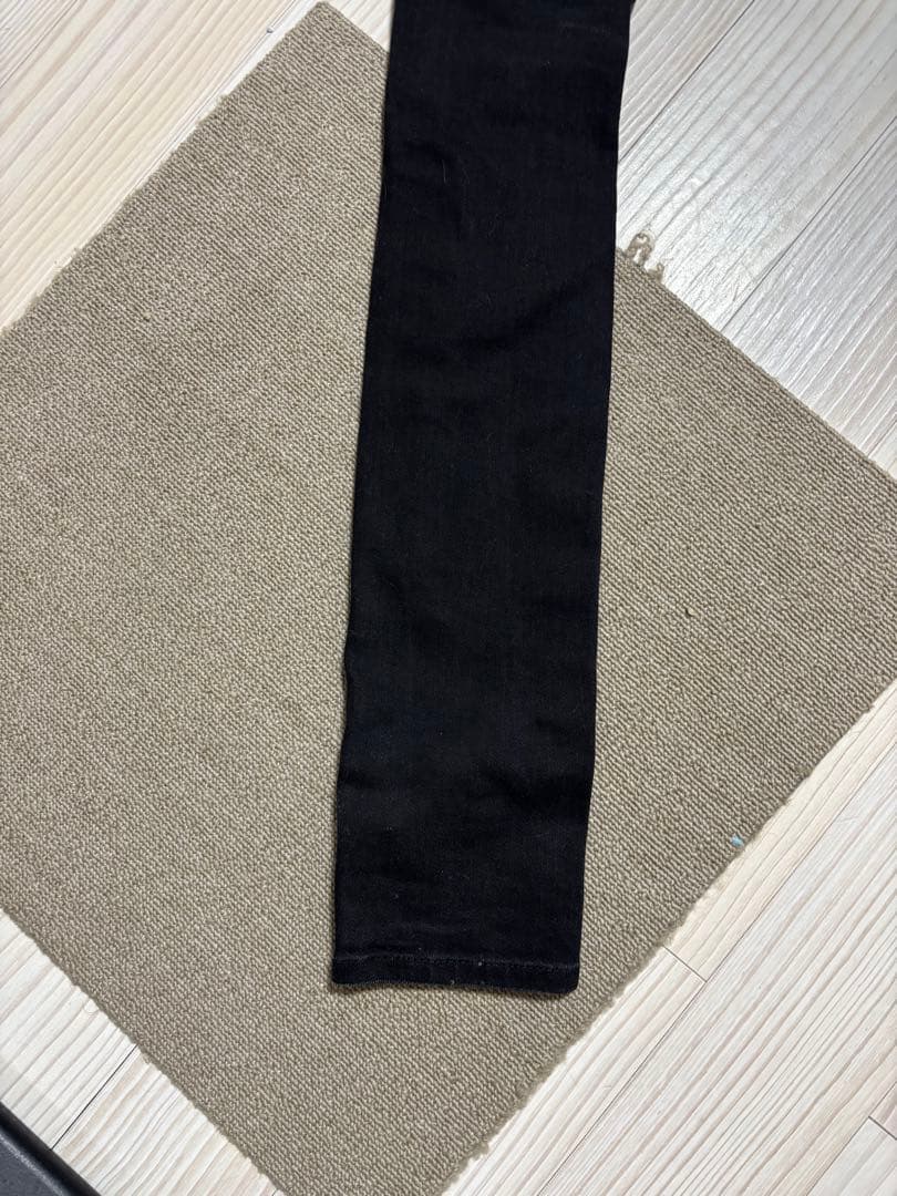 mnml ミニマル ブラックスキニーデニム 28サイズ ダメージジーンズ