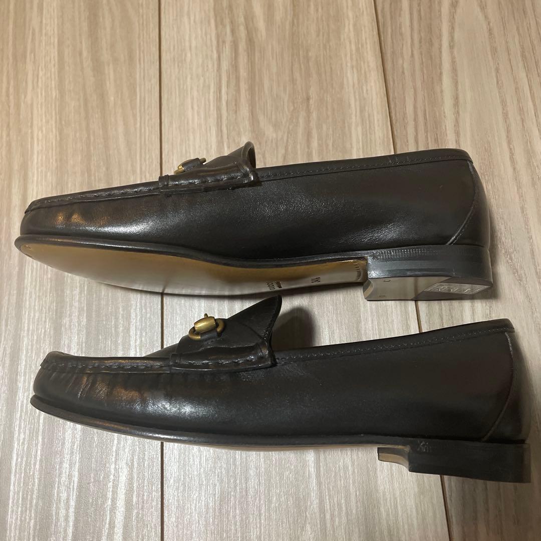 【新品未使用】GUCCIブラックレザー ローファー ゴールド金具34.5/22㎝