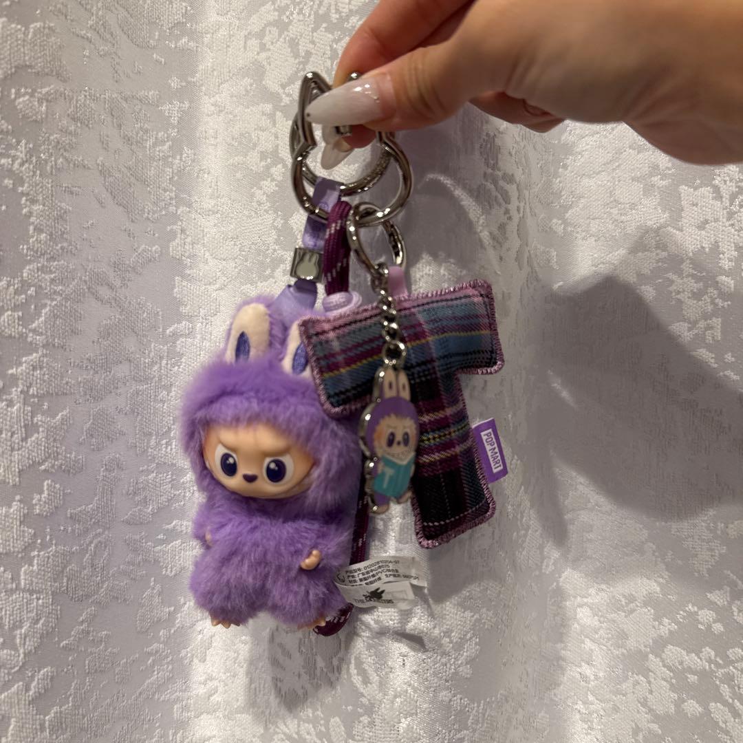 T ラブブ LABUBU PIN FOR LOVE &アルファベットチャーム