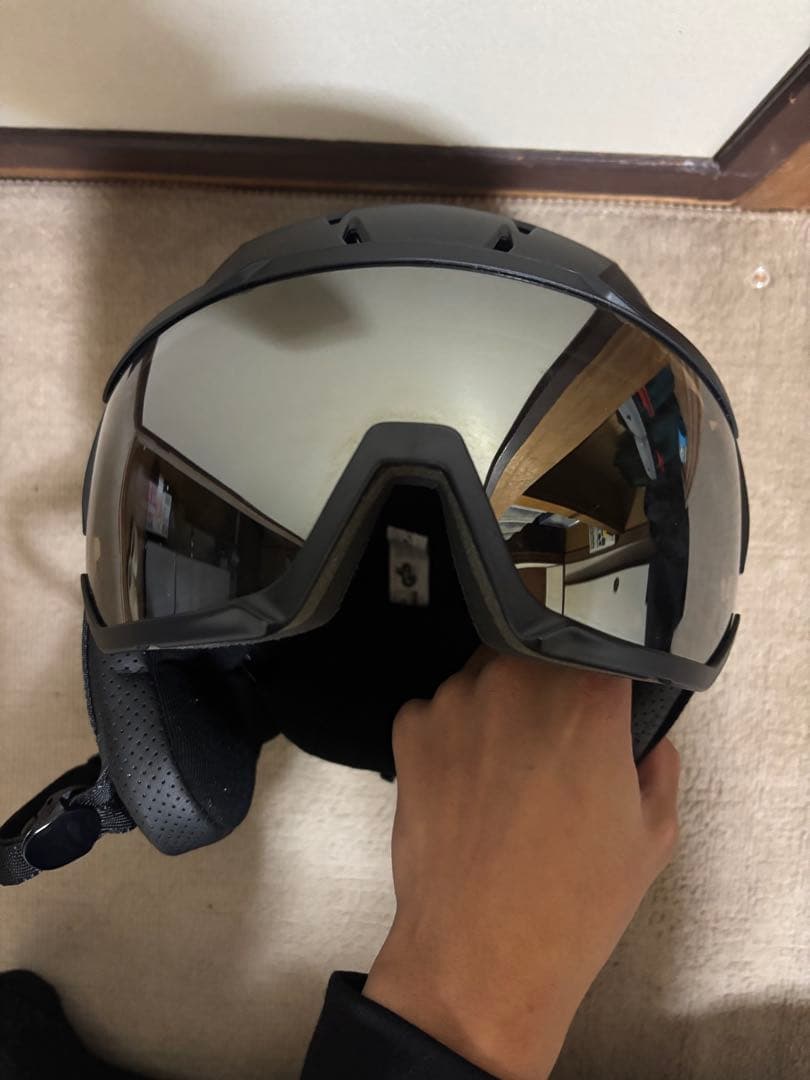 1*4様 UVEX マットブラック ヘルメット バイザー付き