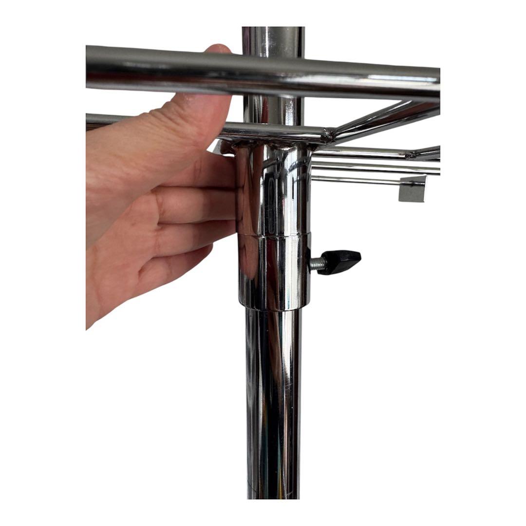 卍4段回転小物掛け　回転式ディスプレイ什器 4段 高さ調整可 キャスター付