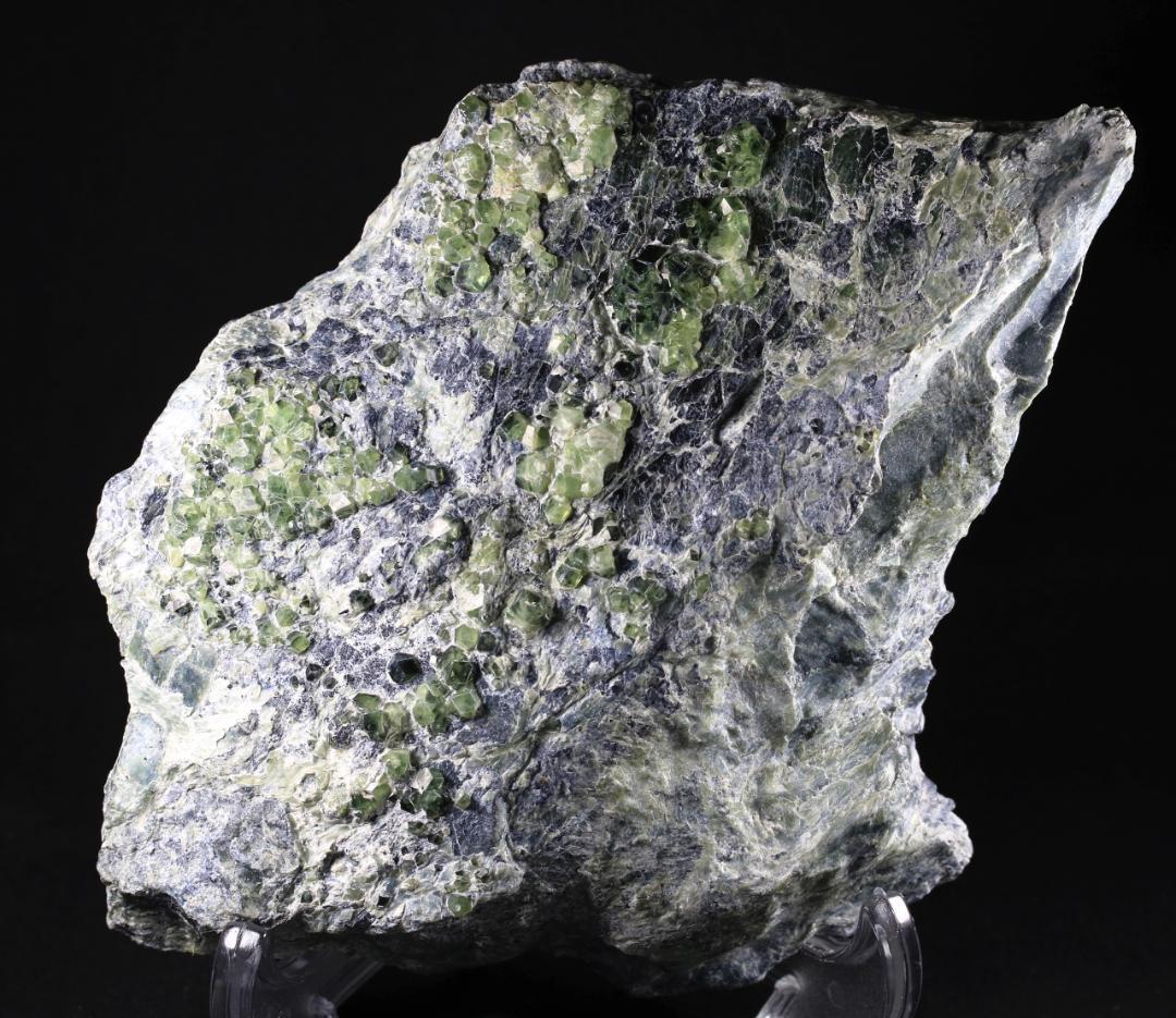 大型標本 デマントイドガーネット 【10】/ パキスタン産 / 鉱物標本 原石