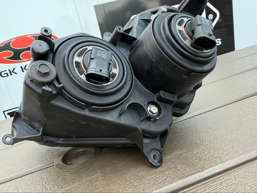 ZZR1400 / ZX-14 純正ヘッドライト 左右セット 破損無し