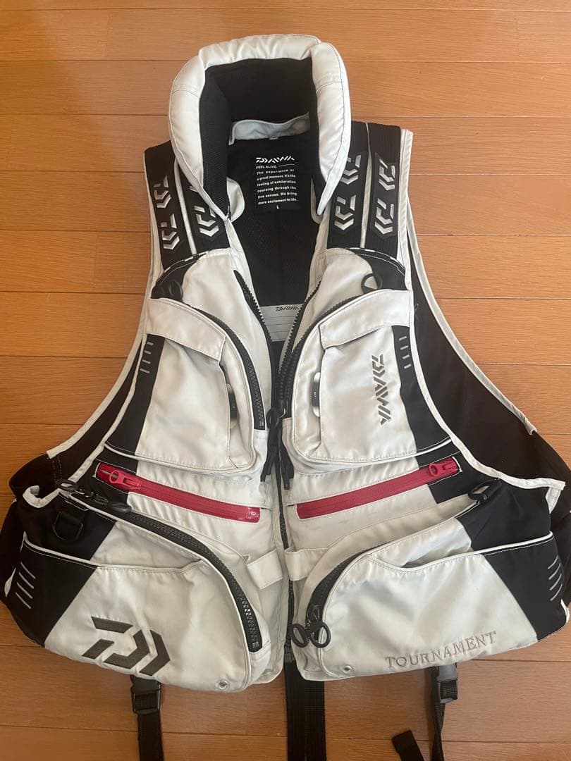 ダイワ トーナメントバリアテック 枕付サイバーフロートベスト DF-3104 L
