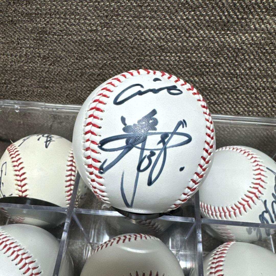 岡本和真選手　直筆サインボール