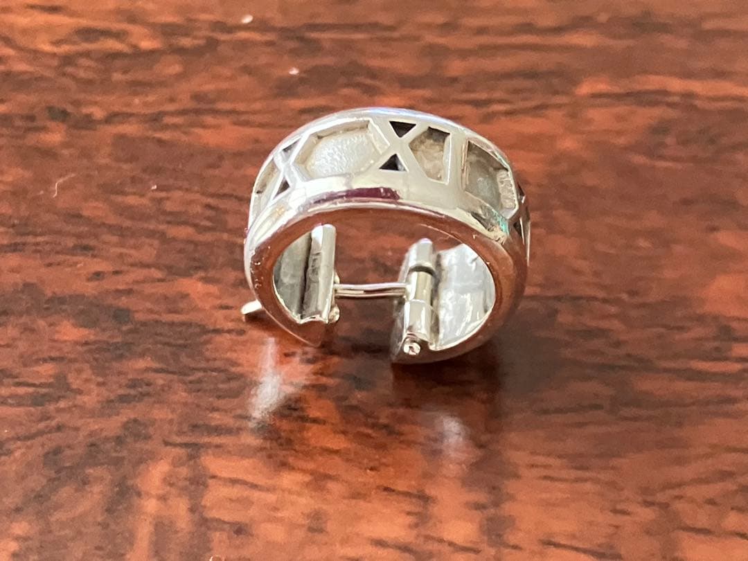 Tiffany & Co. アトラスシルバーピアス片側のみ(箱・ポーチ付き)